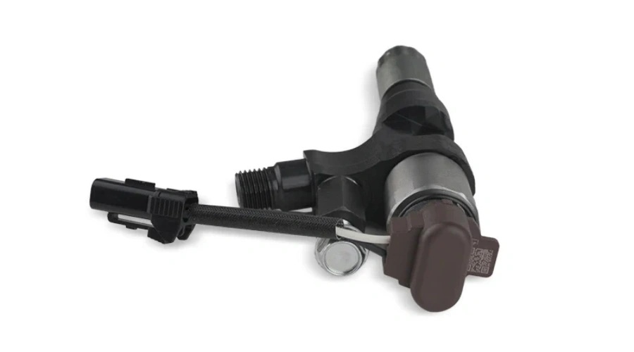 DENSO Common Rail Fuel Injector 095000-6810