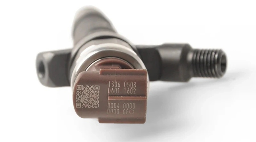 DENSO Common Rail Fuel Injector 295050-0740