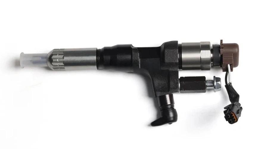 DENSO Common Rail Fuel Injector 095000-6590