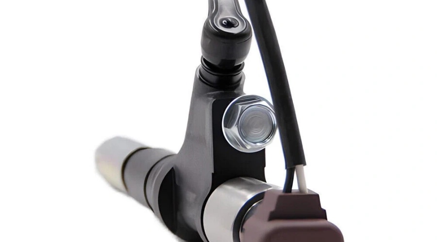 DENSO Common Rail Diesel Fuel Injector 295050-0490