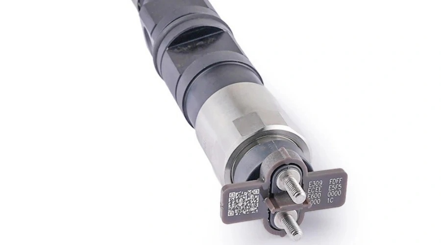 DENSO Common Rail Fuel Injector 095000-6490