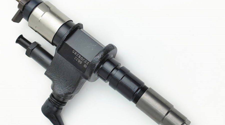 DENSO Common Rail Fuel Injector 095000-6632