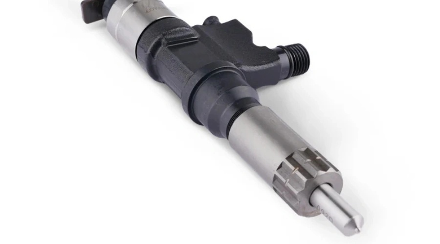 DENSO Common Rail Fuel Injector 095000-6366