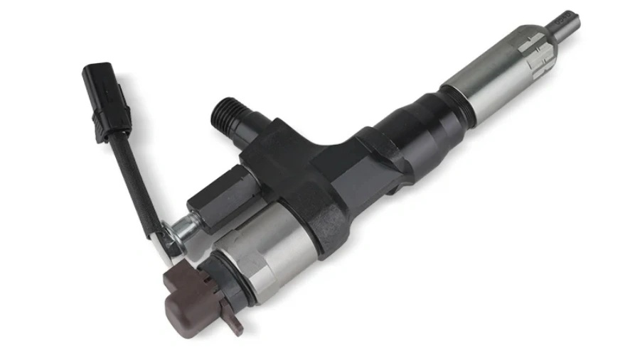 DENSO Common Rail Fuel Injector 095000-6810