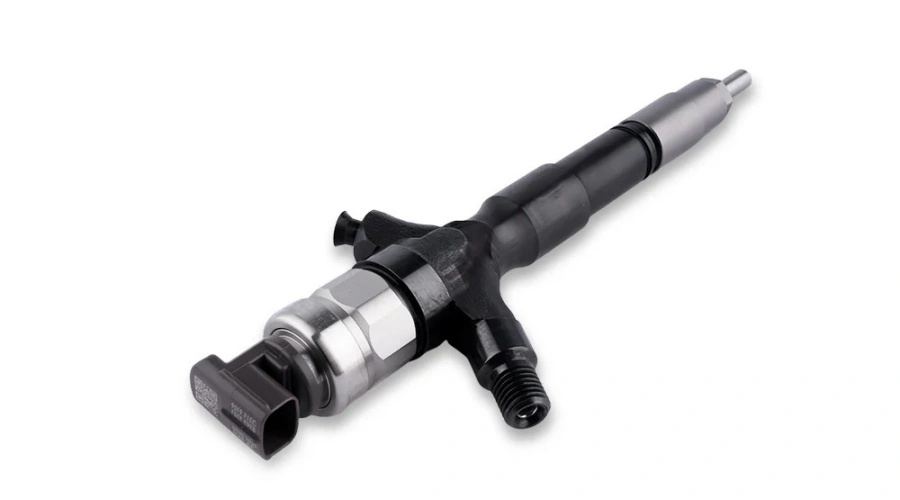 DENSO Common Rail Fuel Injector 095000-8220