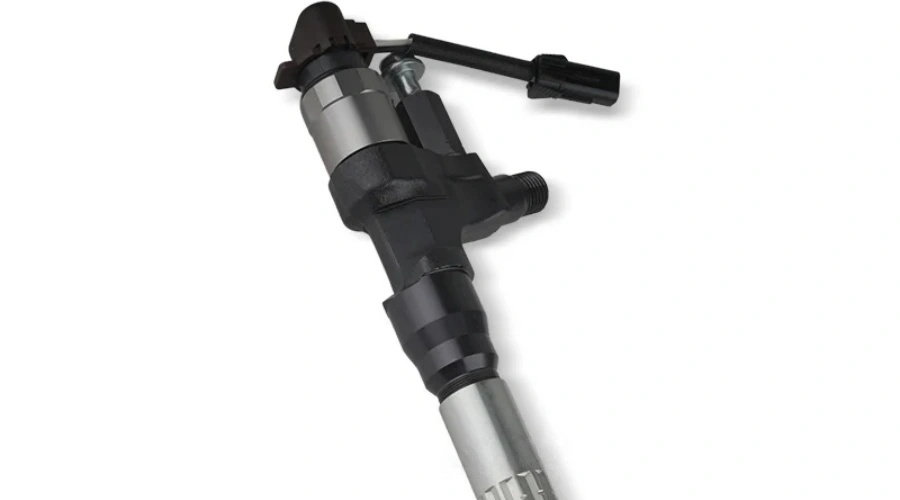 DENSO Common Rail Fuel Injector 095000-6810