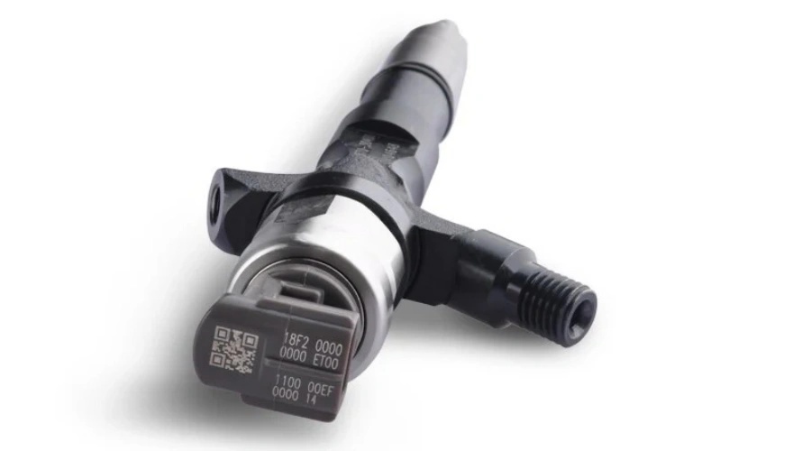 DENSO Common Rail Fuel Injector 23670-30400